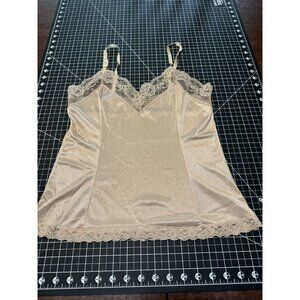 Vintage Lace-Trimmed Satin Cami Top - Cream Delight For Luxurious Sleepwear Or S